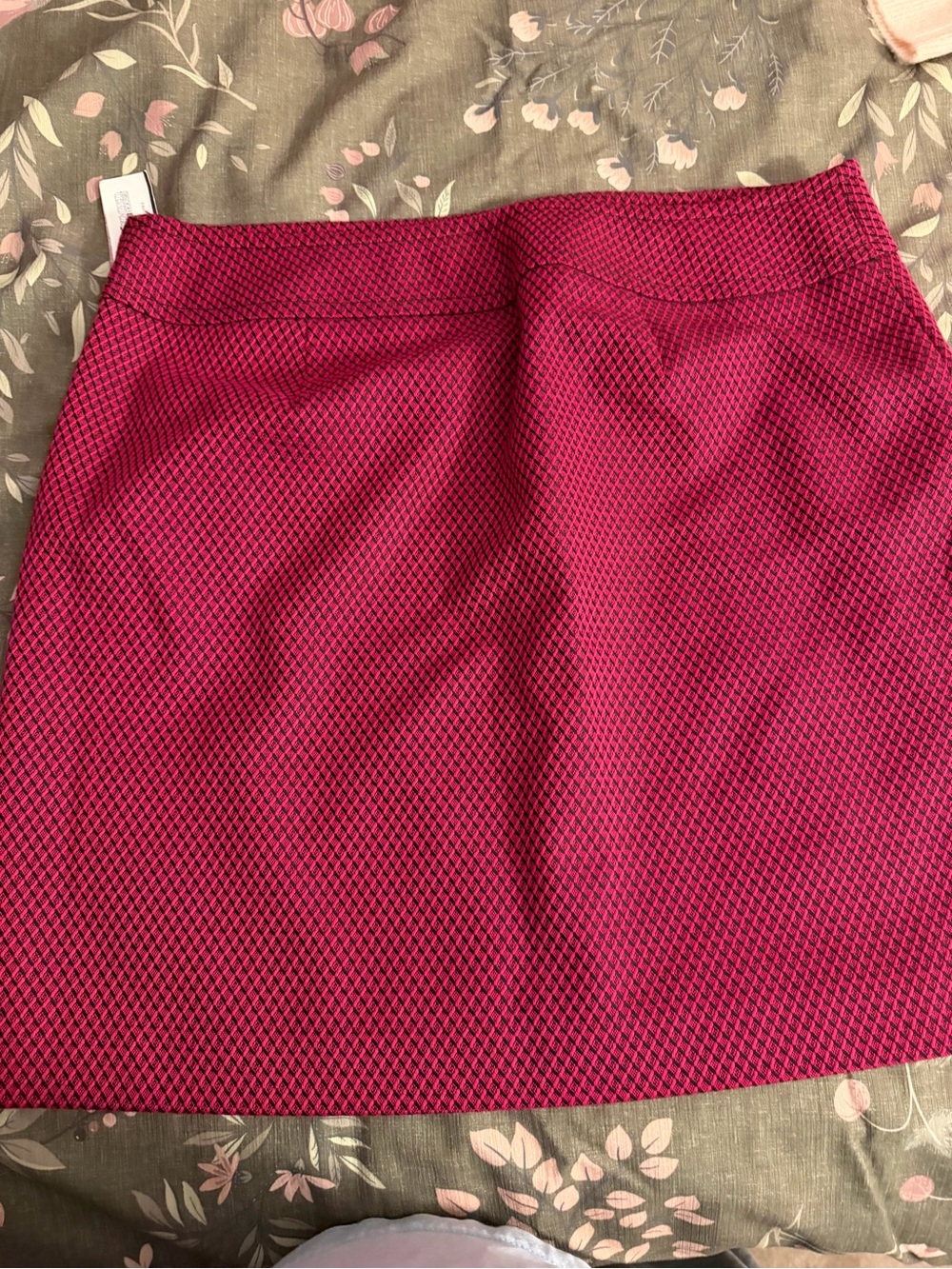 LOFT Raspberry Textured Mini Skirt with Flap Pockets - Picture 4 of 6